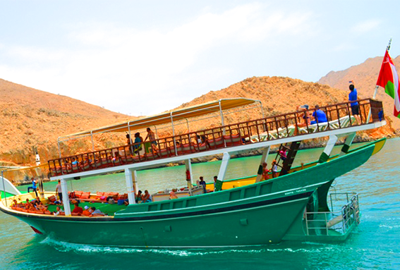 Family Fun In Dhow Cruise Dubai